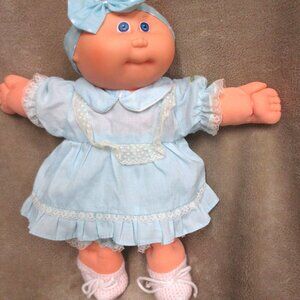 Cabbage Patch Kid girl 14 in doll bald blue eyes CPK outfit